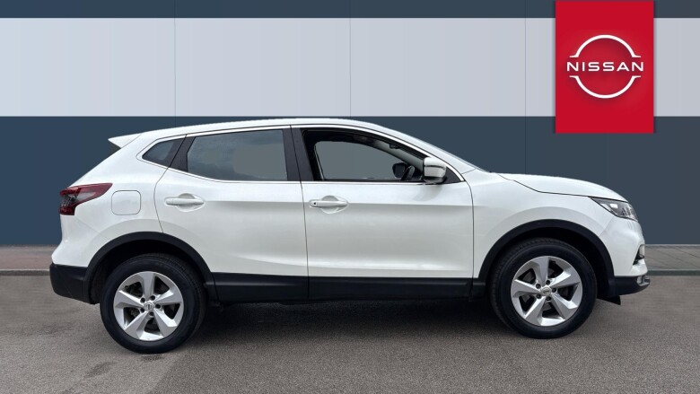 Nissan Qashqai 1.3 DiG-T Acenta Premium 5dr Petrol Hatchback